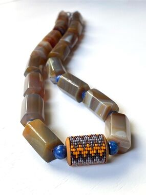 Vintage chunky polished hexagonal beaded banded agate (?) necklace boho
